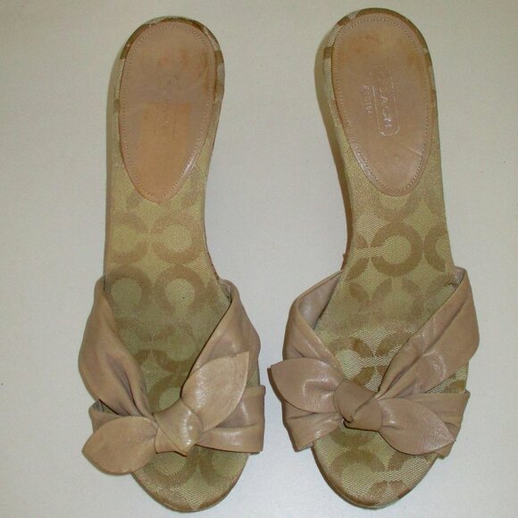 Coach "Karen" Womens Logo Slide Open Toe 1" Platform Pump w/1.5" (net) Heel-10M - Picture 6 of 8